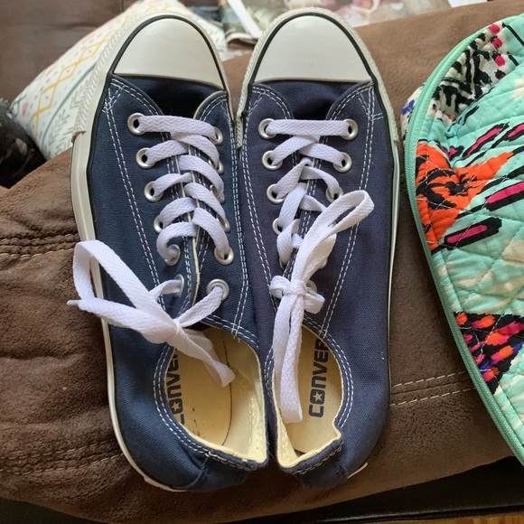 Converse - Picture 2 of 2